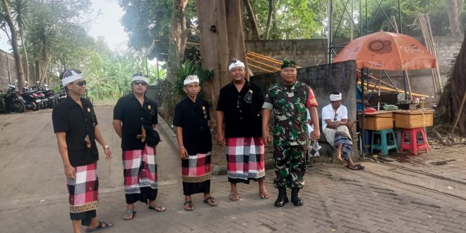 Pastikan Berjalan Aman dan Lancar Babinsa Kuta Atensi Upacara Keagamaan