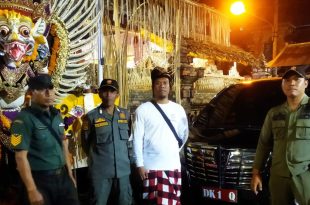 Pastikan Berlangsung Aman dan Lancar, Babinsa Koramil 1611-06/Petang Pantau Kegiatan Karya Atma Dan Nyekah Massal