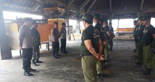 Tingkatkan Disiplin, Babinsa Desa Canggu Bersama Bhabinkamtibmas Bina Linmas Diwilayah