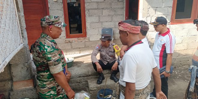 Jaga Kebersihan Lingkungan, Babinsa Jagapati Bersama Warga Laksanakan Jum’at Bersih