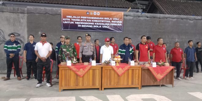 Danramil Abiansemal Atensi Turnamen Voli Karang Taruna Cup