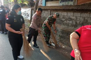 Wujudkan Lingkungan Bersih Asri, Babinsa Bersama Warga Lakukan Gotong RoyongWujudkan Lingkungan Bersih Asri, Babinsa Bersama Warga Lakukan Gotong RoyongWujudkan Lingkungan Bersih Asri, Babinsa Bersama Warga Lakukan Gotong RoyongWujudkan Lingkungan Bersih Asri, Babinsa Bersama Warga Lakukan Gotong RoyongWujudkan Lingkungan Bersih Asri, Babinsa Bersama Warga Lakukan Gotong Royong