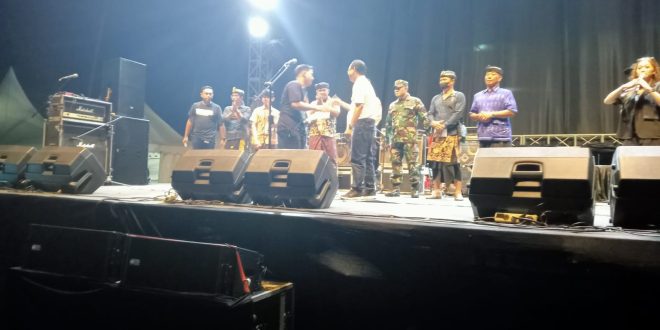 Babinsa Desa Dauh Yeh Cani Atensi Pembukaan Musik Dan Modification Festival Countest Motor