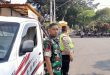 Pastikan Aman dan Lancar Babinsa Desa Dauh Yeh Cani Pantau Upacara Ngaben