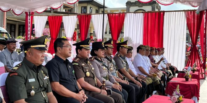 HUT Ke 14 Kabupaten Badung, Babinsa Mengwi Atensi Amankan Perayaan Mangupura