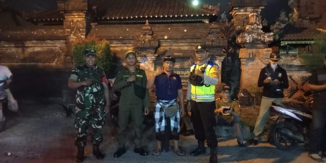 Tertib Administrasi, Babinsa Peguyangan Dampingi Sidak