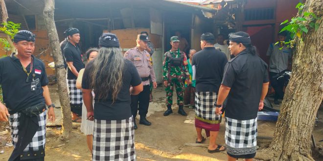 Tertibkan Administrasi Penduduk, Babinsa Benoa Lakukan Sidak