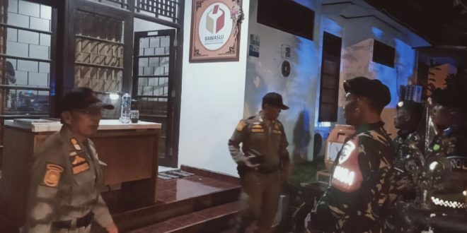 Patroli Gabungan TNI - Polri Guna Ciptakan Kamtibmas Diwilayah Petang