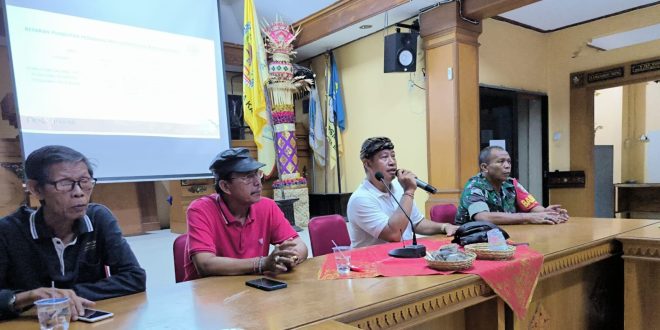 Rapat Pedagang Di Sekitar Area Jalan Rijasa Desa Sumerta Babinsa Koramil 1611-01/Dentim Laksanakan Rapat Koordinasi