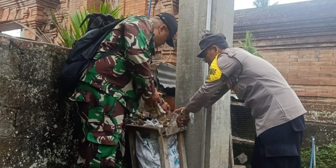 Sosialisasi Pemilahan Sampah Babinsa Abiansemal Mengajak Warga Menjaga Kebersihan Lingkungan