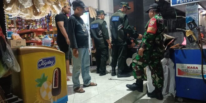 Tertibkan Pendataan Administrasi Kependudukan, Babinsa Desa Mekar Bhuwana Dampingi Sidak