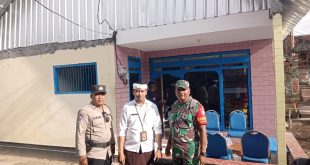 Babinsa Pemecutan Pantau Penyerahan Kunci Rumah Tidak Layak Huni