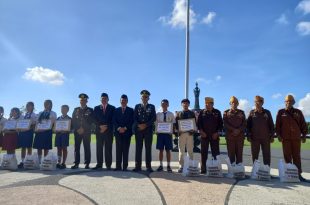 Babinsa Koramil 1611-01/Dentim Atensi Upacara Peringatan Hari Bela Negara Ke-75 Tahun