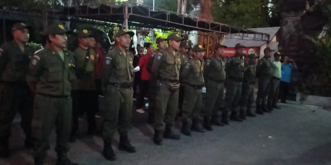 Tertibkan Pendataan Administrasi Kependudukan, Babinsa Desa Taman Dampingi Sidak