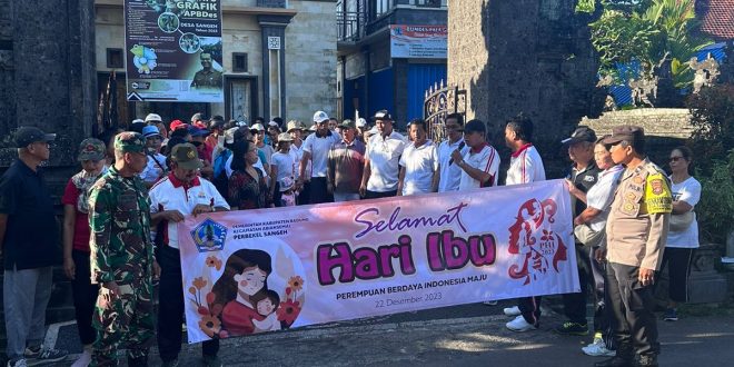 Dalam Memperingati Hari Ibu, Babinsa Sangeh Pantau Gerak Jalan Santai