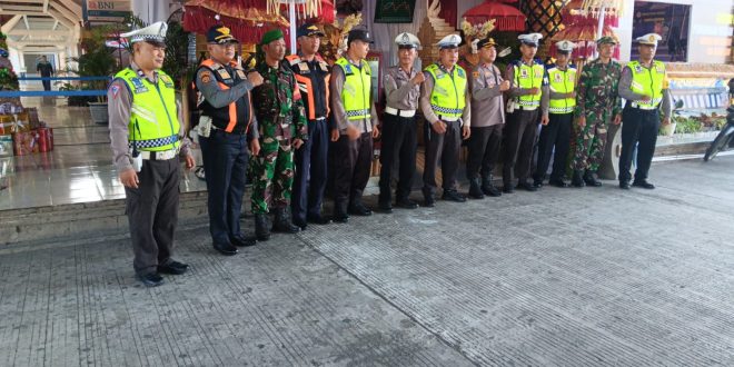 Personel Koramil 1611-04/Mengwi Tetap Siaga Pengamanan Nataru 2024